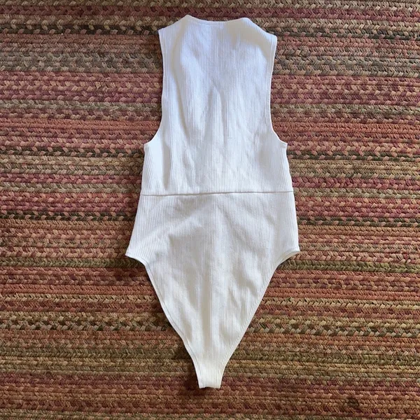 WHITE BASIC RIBBED V NECK TWIST FRONT BODYSUIT ONE PIECE - Image 5
