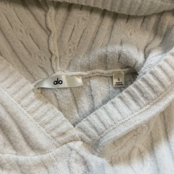 Alo Yoga Cable Knit Winter Bliss Hoodie Ivory Size Small Crop Cropped Sweater - Image 6