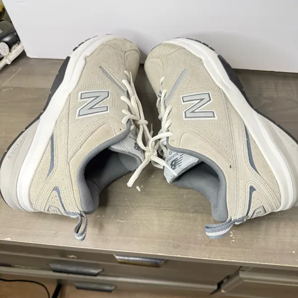 New Balance Sneakers men’s shoes size 8 - Image 2