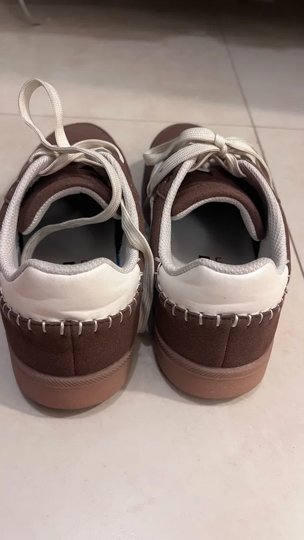 Dark Brown Retro Sneakers Size 9 - Image 3