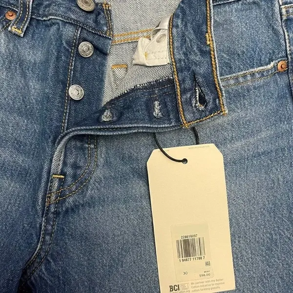 Levi's NEW Wedgie Jeans  - Image 4
