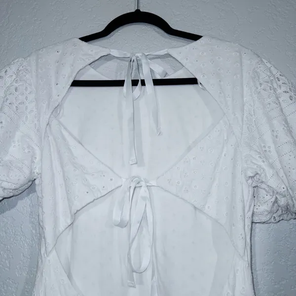 Free People White Apricot Rose Eyelet Mini Dress Size Small - Image 9
