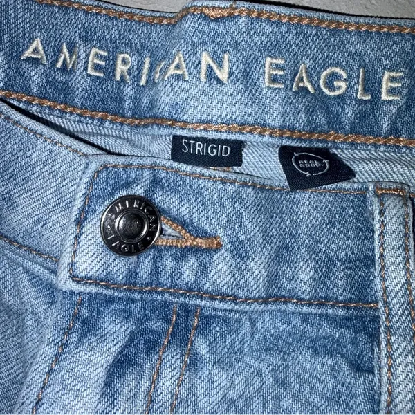 American Eagle Strigid 6” High Waisted Relaxed Denim Cutoff Jean Shorts size 8 - Image 4