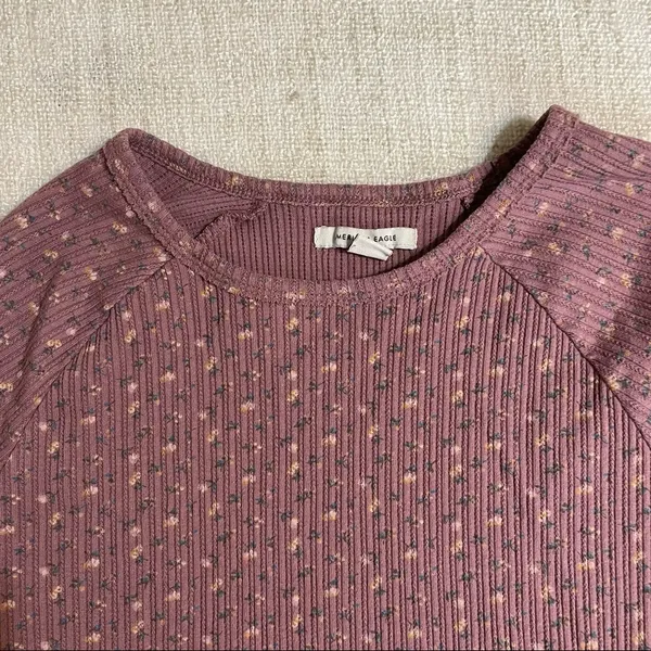 American Eagle Cropped Short Sleeve Top - Image 7