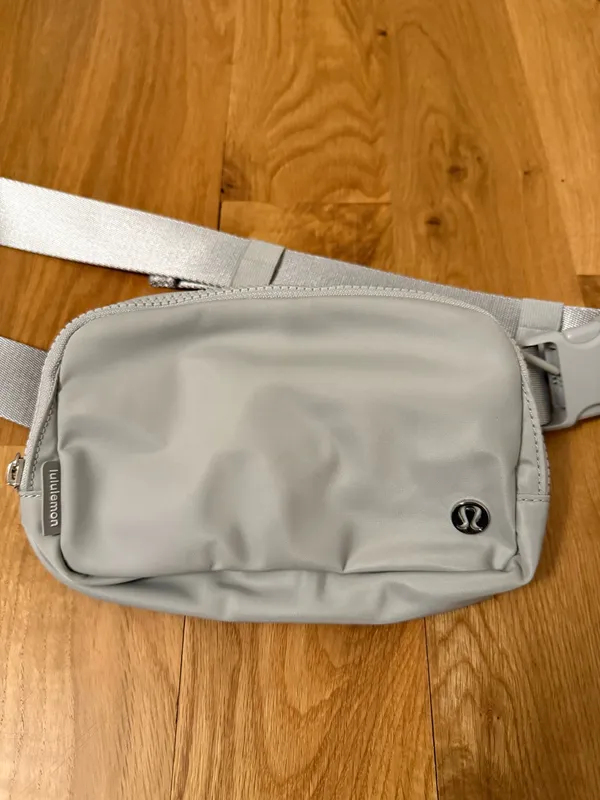 Lululemon Belt Bag - Image 2