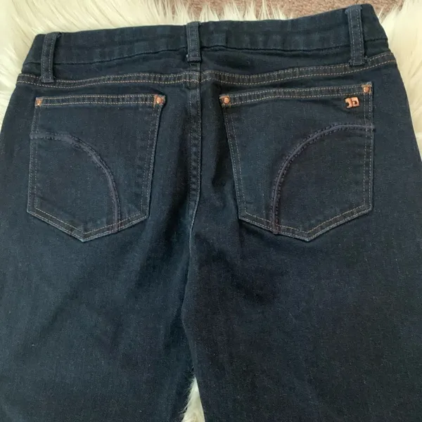 Joe’s dark wash jeans size 28 - Image 6