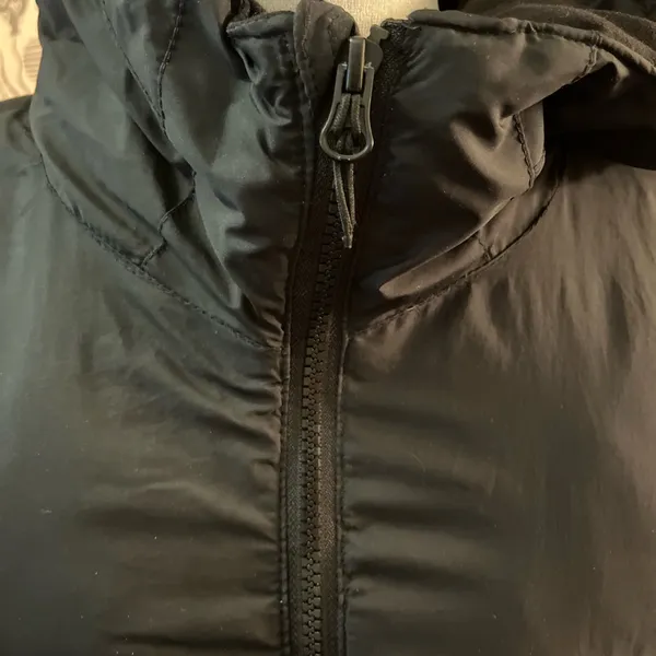 Champion Black Puffer Jacket - Image 7
