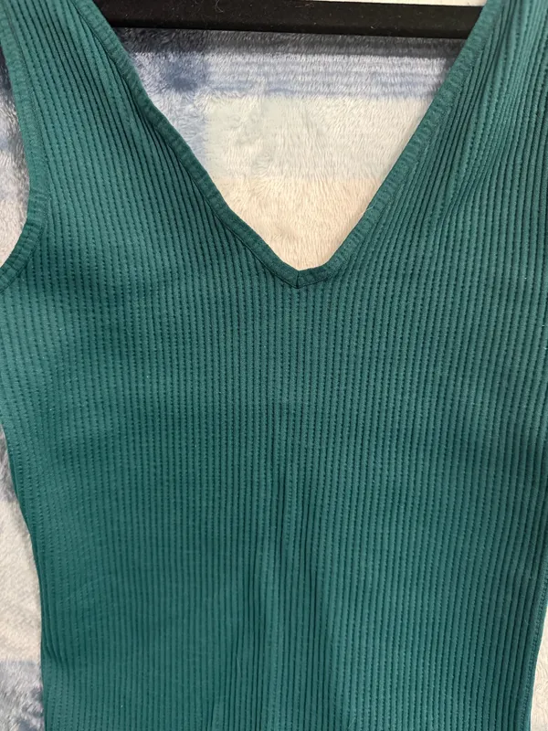Comfort Cove Clothing Green Ribbed V Neck Tank Top OS - Image 2