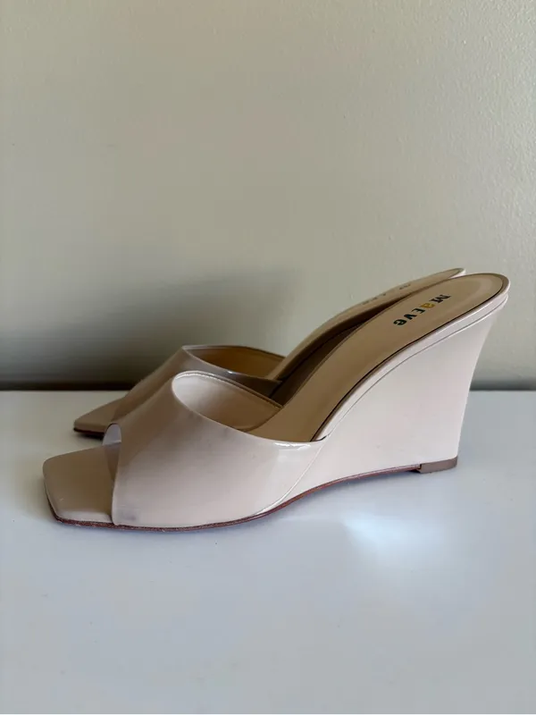 Anthropologie Maeve Beige Patent Wedge Square Toe Sandals Size 7 - Image 2