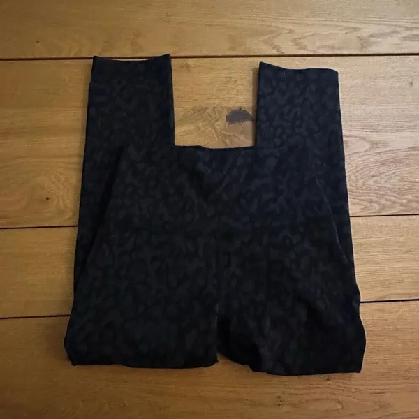 Lululemon align animal print pants 25” size 4 - Image 2