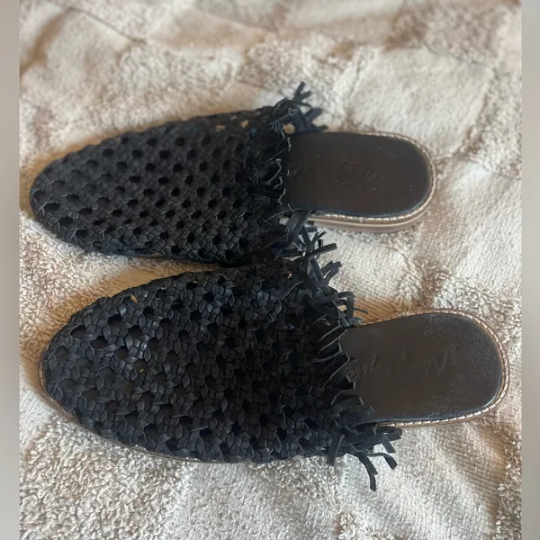 Free People Black Leather Woven Women's Slip-On Shoes Size 40 - Image 3