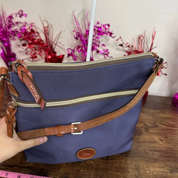 DOONEY & BOURKE Blue Nylon/Fabric Crossbody - Image 4
