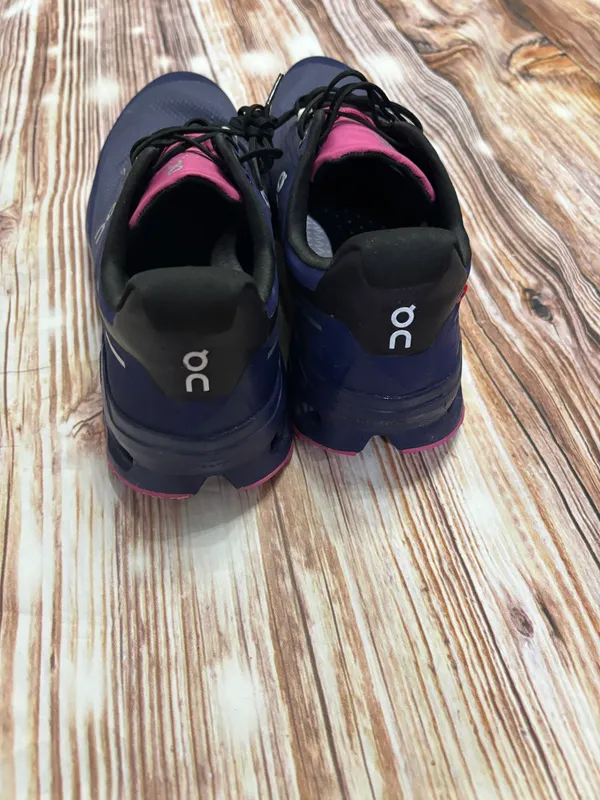 On | Cloudvista Waterproof Trail Running Shoe (Women) |10 Waterproof: protects against rain, puddles and slush to keep feet dry in wet conditions Trail: provides superior stability and traction on hills, uneven surfaces and changing terrain Lightweight: puts cushioning and performance underfoot with an emphasis on streamlined comfort Removable, cushioned insole allows for custom orthotics Helion™ superfoam cushioning delivers lightweight energy return even in hot and cold temperatures CloudTec® sole provides a smooth ride that moves naturally with each stride Missiongrip™ multidirectional lugs in the tread maintain superior grip on changing terrain Synthetic and textile upper/textile lining/rubber sole - Image 6
