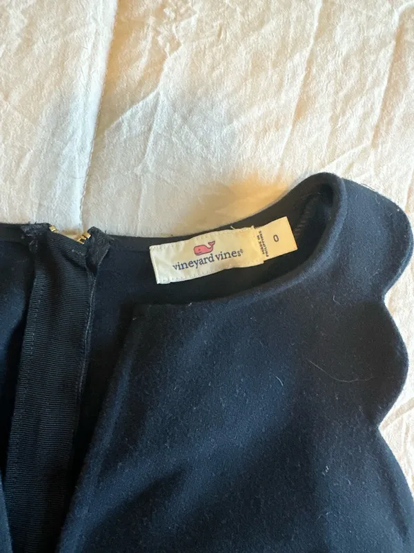 Vineyard Vines Navy Scallop Dress - Image 5