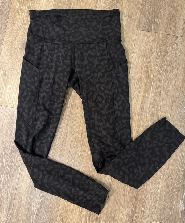 Lululemon Fast and Free High-Rise Tight 25" - Image 2