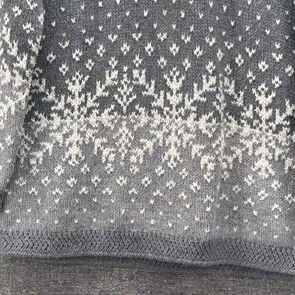 Vintage Fair Isle Snowflakes Sweater‎ Gray Small - Image 5