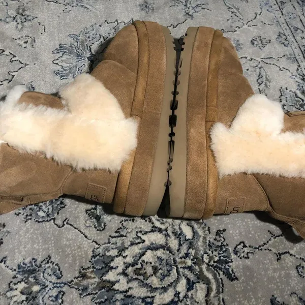UGG Classic Chillapeak Platform Boots - Image 10
