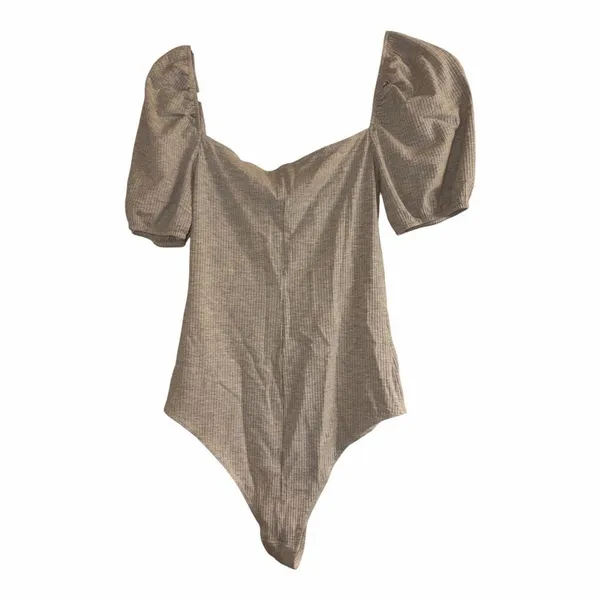 ✨Reformation Jeans Neutral Rochle Puff Sleeve Ribbed Sz Large Bodysuit✨ - Image 6