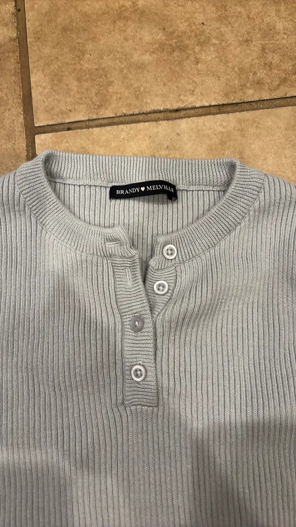 Brandy Melville Cropped Ribbed Sweater light blue gray  - Image 5