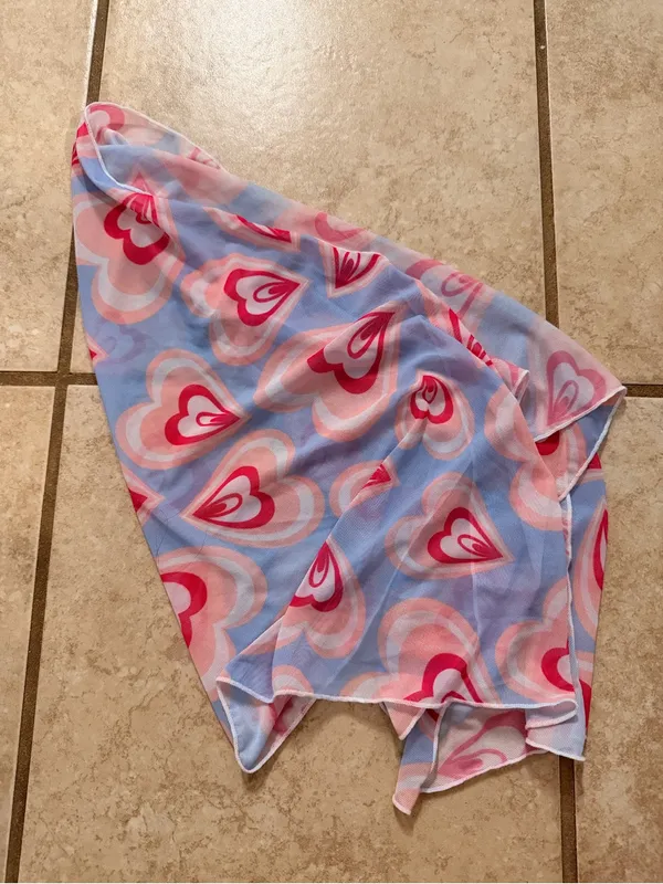 PacSun Swim Heart Print String Bikini + Matching Sarong - Image 4