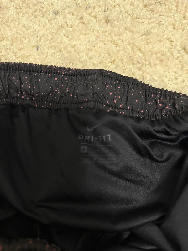 Nike shorts - Image 3