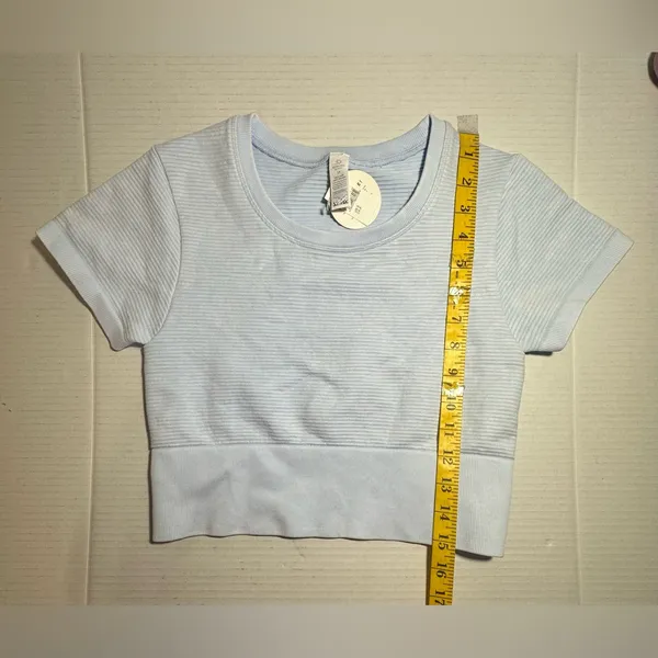Offline By Aerie Crop Top Women's Size Small P Lined Light Blue Stretch Seamless - Image 4