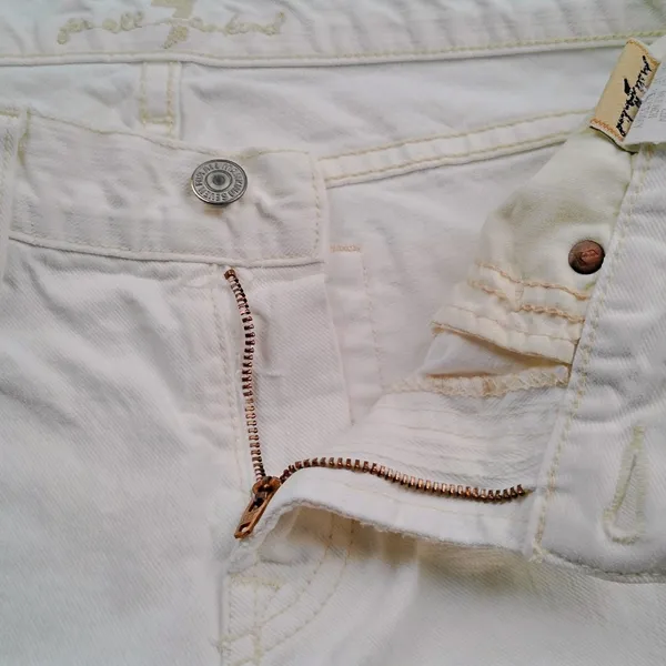 7 For All Mankind Women's Sz 27 White Distressed Flare Leg Denim Jeans - Image 8