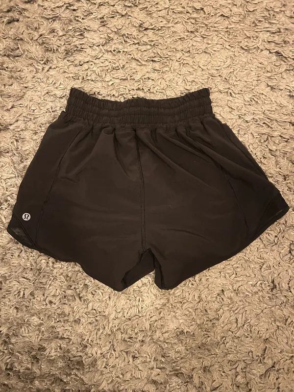 Lululemon Shorts Hotty - Image 2