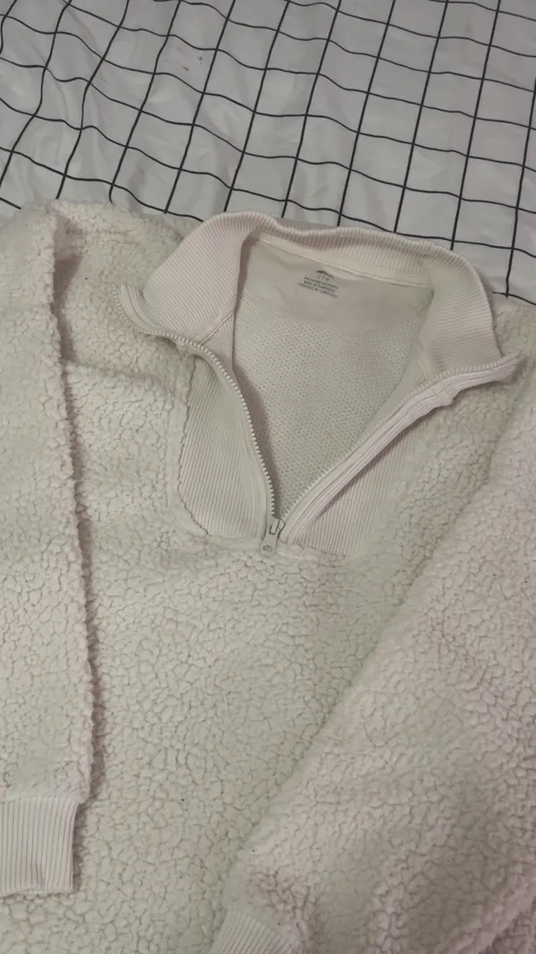 Aerie White Fuzzy Pullover - Image 5