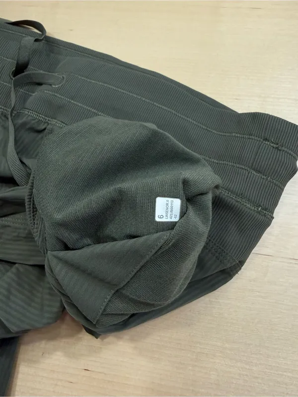 Lululemon Dance Studio Mid-Rise Pant Full Length Army Green Size 6 - Image 7