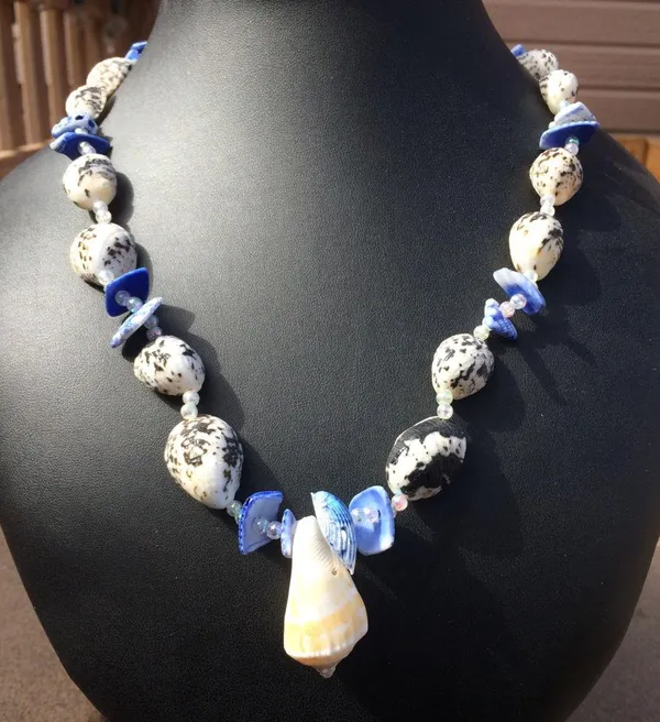 Shell 🐚 Necklace - Image 2