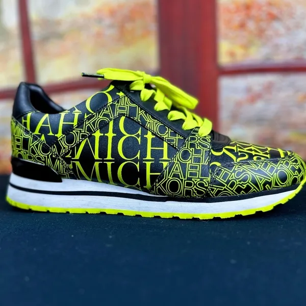 Michael Kors Neon Yellow and Black Trainers - size 9M - Image 10