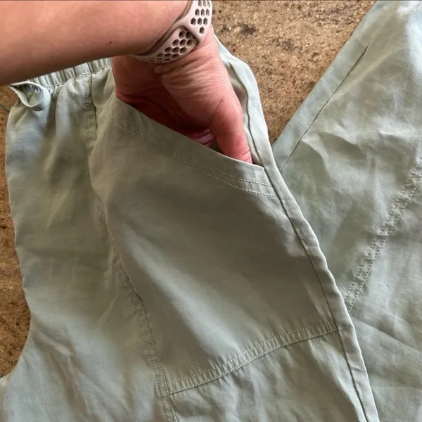 (NWOT) Abercrombie & Fitch Utility Jogger in Mint Green, Small - Image 8