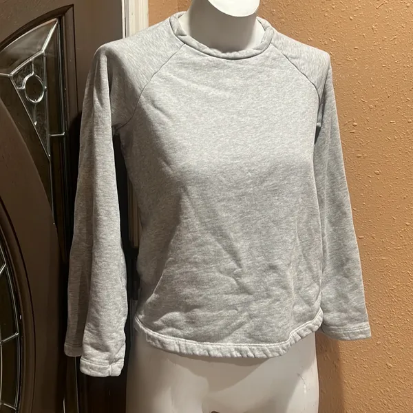 Cos gray sweatshirt - Image 2
