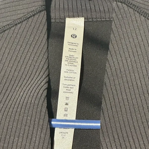 Lululemon NWT Ribbed Softstreme Belted  Wrap size 12 - Image 3