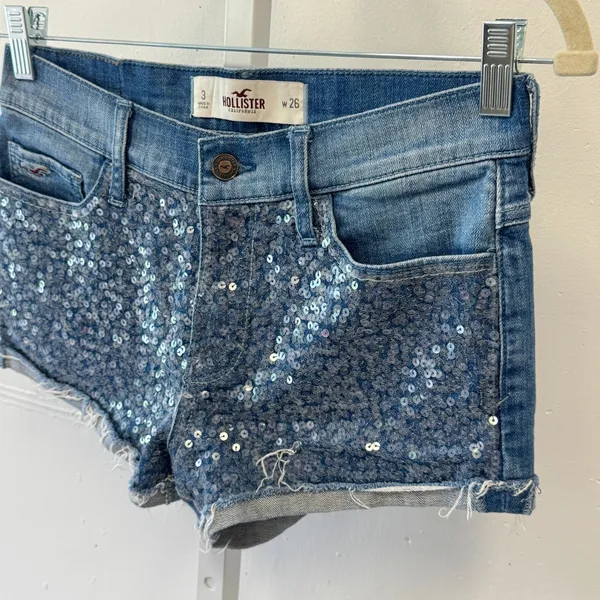 Hollister Sequin Front Raw Hem Denim Shorts Medium Wash Blue W26 Festival Boho - Image 3