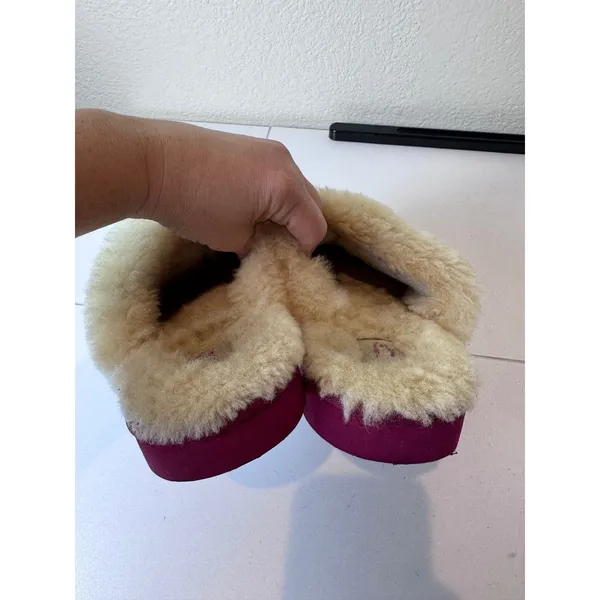 UGG Coquette Quilted Suede Slippers Womens 7 Berry Pink Shearling Lined‎ Cozy - Image 4