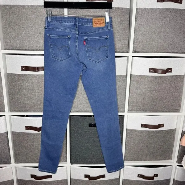 Levi’s 711 Skinny Jeans Medium Wash Size 26 - Image 4