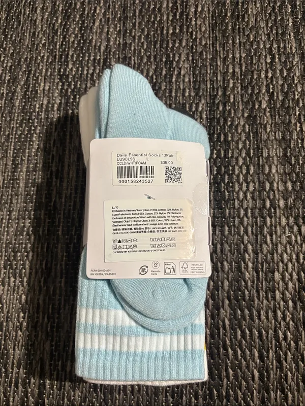 Lululemon Daily Essentials Socks 3 Pair Candy Cloud Foam Cloud White Yellow Sz L - Image 3