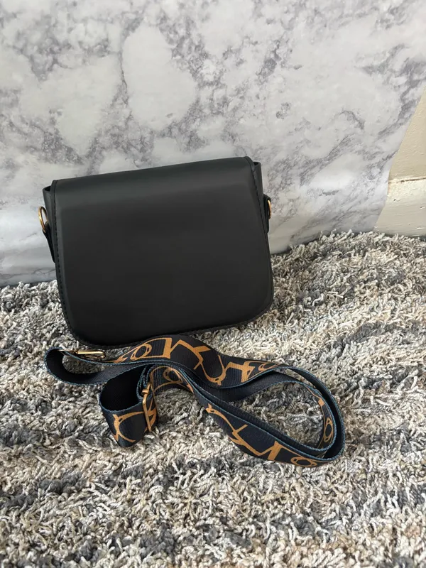 Black Croc-Embossed Handbag with Gold Handle & Crossbody Strap - Image 3