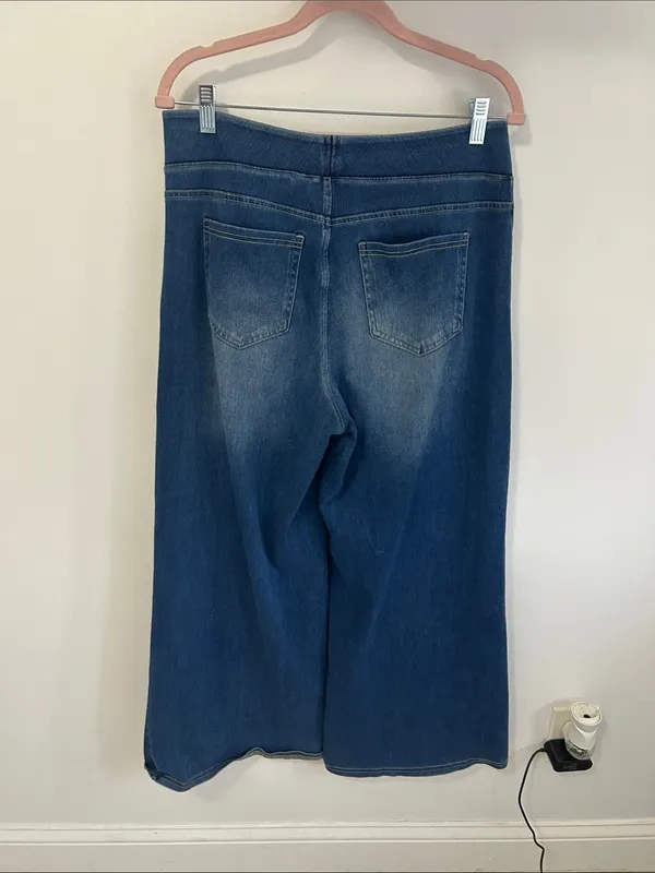 Halara Wide Leg Jeans - Image 5