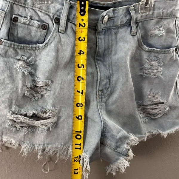 Aeropostale Women Light Blue Denim Jean Cheeky Shorts Distressed‎ Ripped size 8 - Image 6