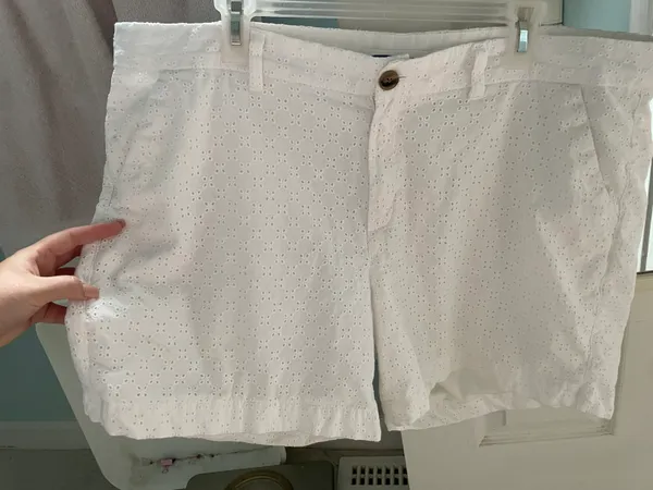 Old Navy Shorts Mid Rise - Image 3