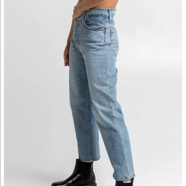 LEVI'S Worn To Ride Ribcage Straight Jeans in Light Blast‎ Size 30 - Image 3
