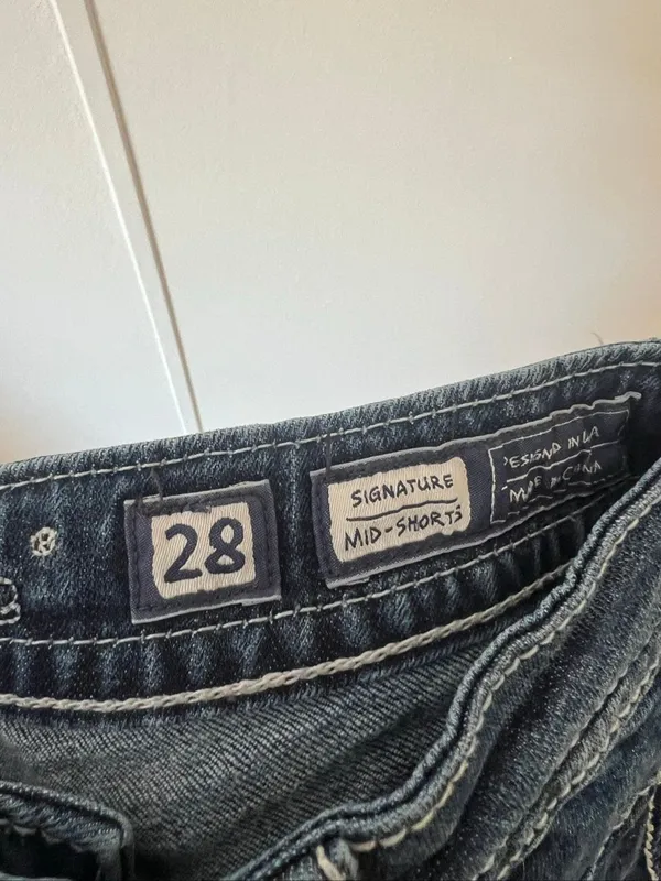 Miss Me Size 28 Mid Jean Shorts Womans - Image 11