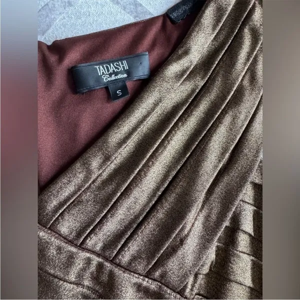 TADASHI SHOJI Metallic Bronze Gold Pleated Formal Cocktail Dress‎ Small - Image 6
