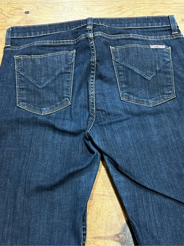 Hudson Women’s Size 31 Dark Wash Stretch Bootcut Jeans - Image 9