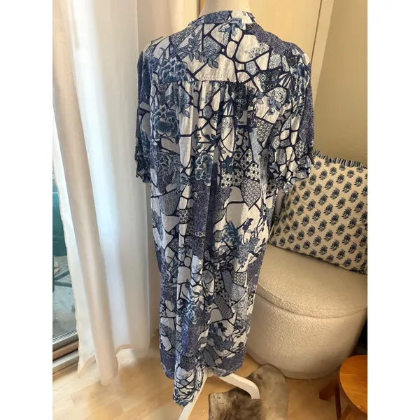Johnny Was Moonlight Deana Floral-Print Midi Shirtdress Size Large - Image 4