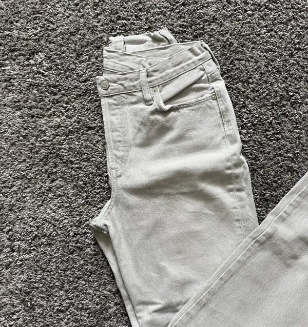 Agolde Criss Cross Light Gray Cropped Frayed Hem Jeans - Image 11