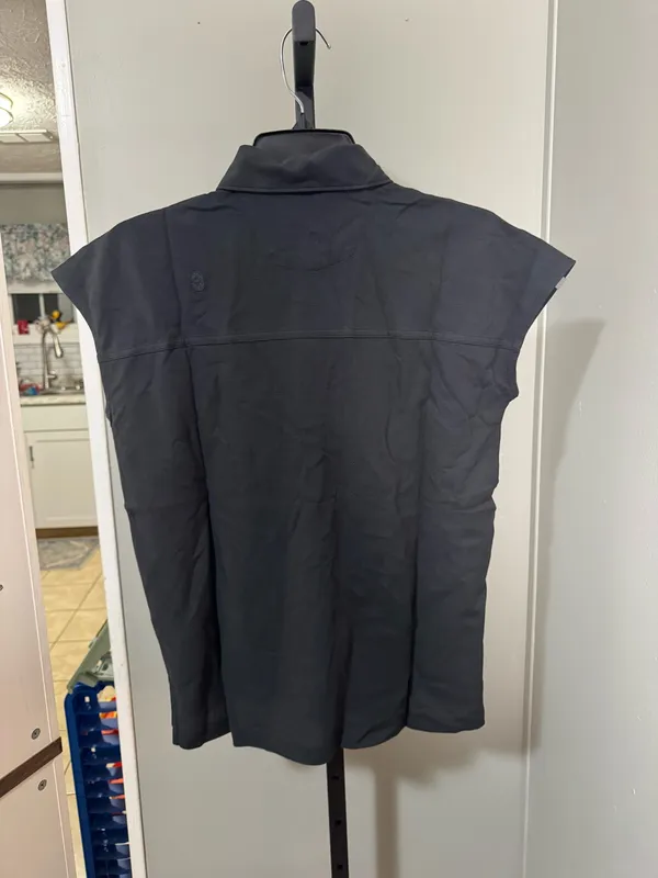 NWT Figs women’s scrub top - Image 2